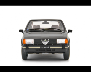 Alfa Romeo Giulietta 2.0 Super 1981 Grigio Nube Laudoracing 1:18 Resinemodell (Türen, Motorhaube... nicht zu öffnen!)